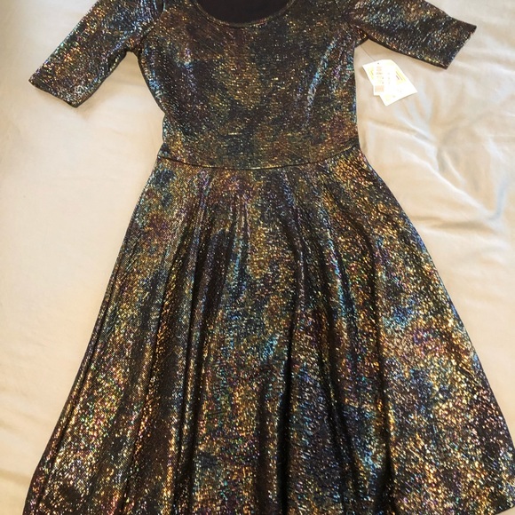 LulaRoe Elegant Collection Rainbow Mermaid Oil Slick - Picture 1 of 3